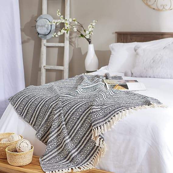 Geometric Woven Blanket, Neutral Tassel Throw for Modern Living Spaces